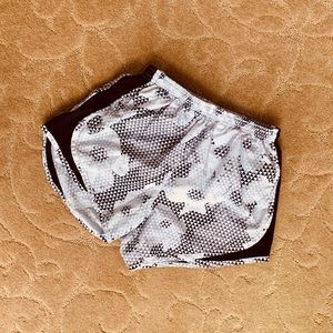 ($8) nike drifit running shorts